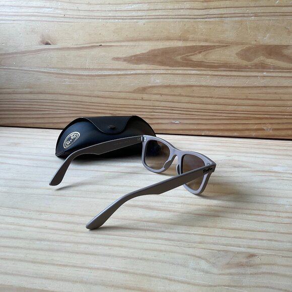 RAY-BAN Grey Sunglasses main image 5